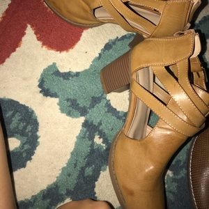 Boutique wedges